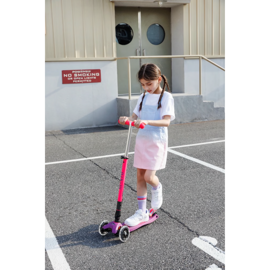 Micro 228 Maxi Deluxe Foldable Neon LED - Ultra Pink For Kids Age 5-12 Years