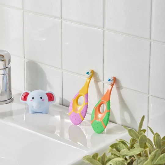 NATURE LOVE MERE Easy Grip Toothbrush 1pc (Random Design)