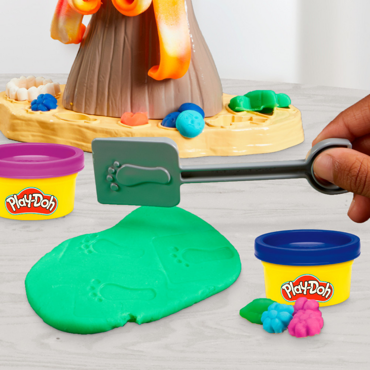 Play-Doh Volcano Treasure Adventure (3Y+)