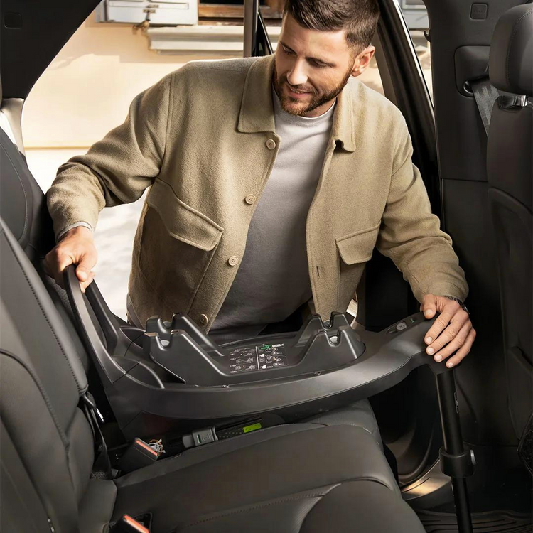 Chicco Bi-Seat Air I-Size With Base 360 Newborn Car Seat (Birth up to 12 years.)