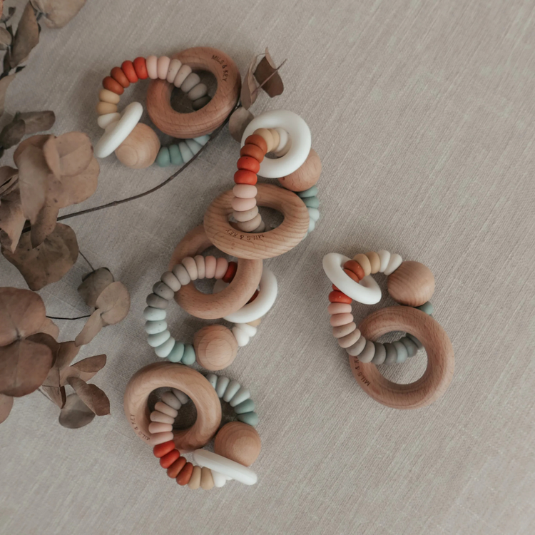 Mils and Key Cove Rattle - Multiple Color (3m+)
