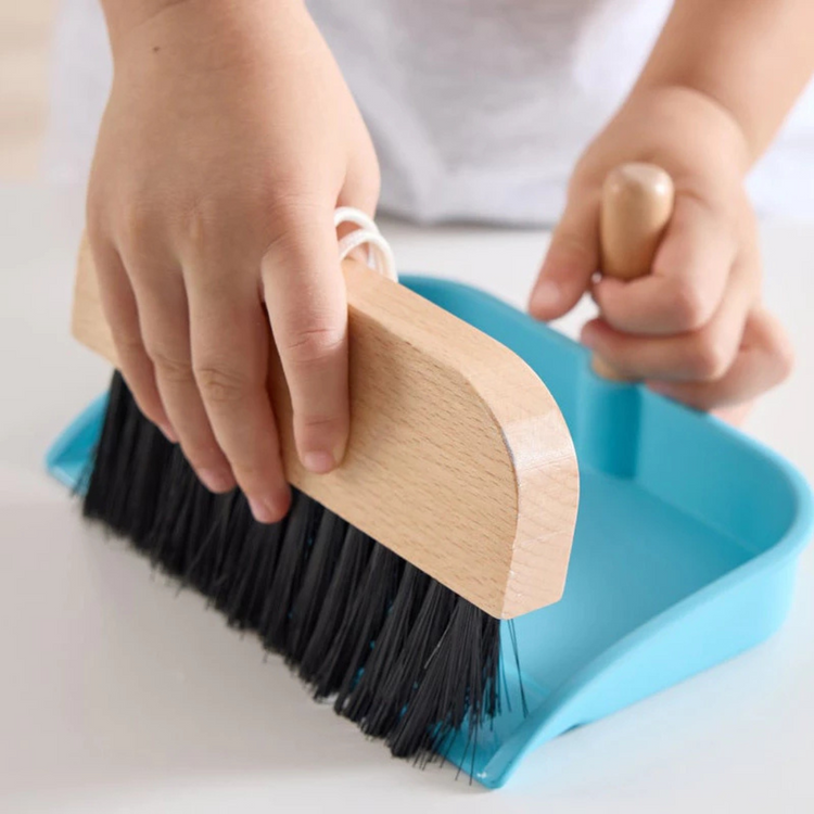 Hape 3054 Clean Up Bucket Set (3Y+)