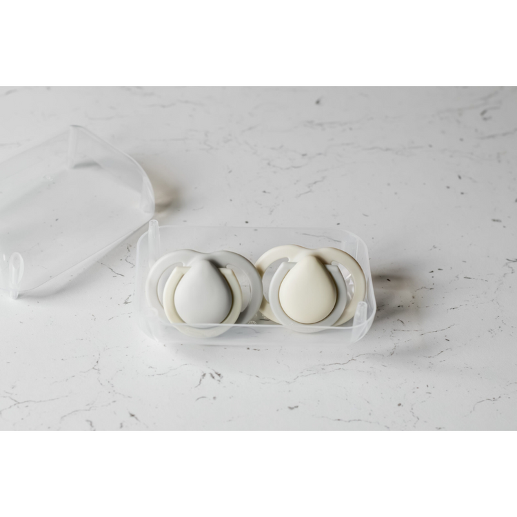 Tommee Tippee Newborn Soothers Twin Pack (0-2M) (Mix Colour)