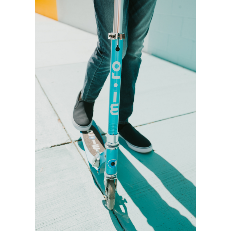 Micro Sprite LED Ocean Blue (5y+) 2-wheel foldable scooter