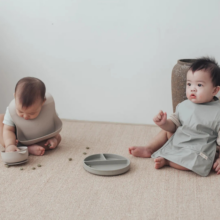 Mils and Key Mess-Proof Sleeveless Apron/Bib