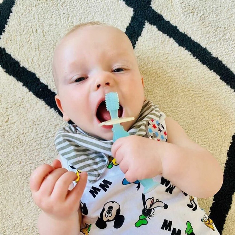 Haakaa 360° Silicone Toothbrush (6 months+)