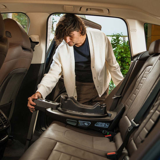 Nuna Base Curv - Caviar