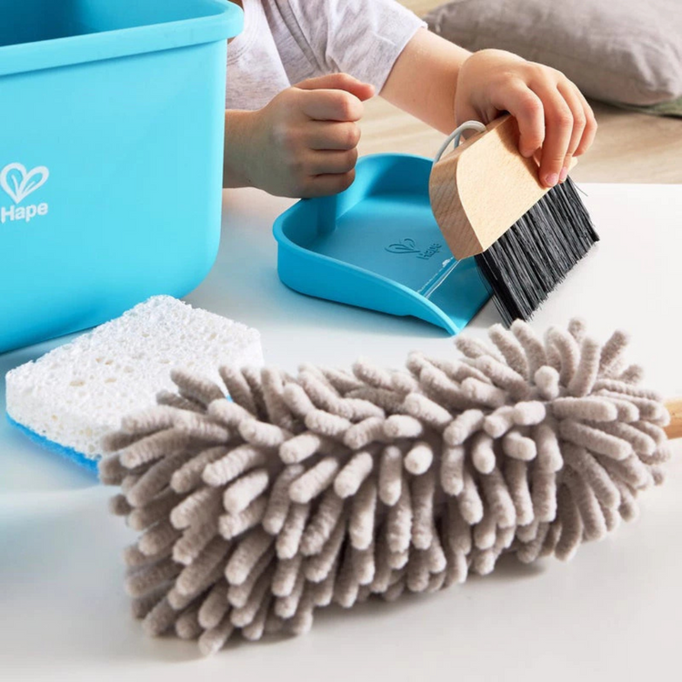 Hape 3054 Clean Up Bucket Set (3Y+)