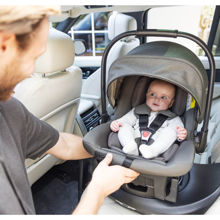 Joie Signature Sprint SOFIX Infant Carrier Car Seat (birth to 12 months) 40-75 cm