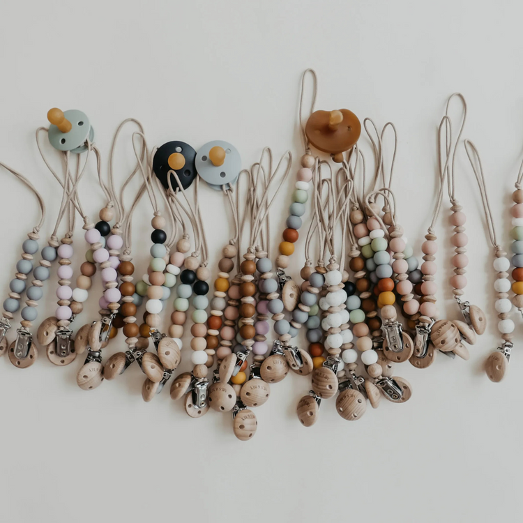 Mils and Key Peanut Pacifier Clips (0m+)