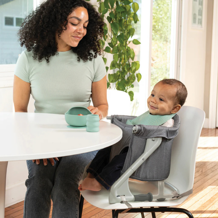 Infantino The Ultimate Travel Booster (4-36 months)