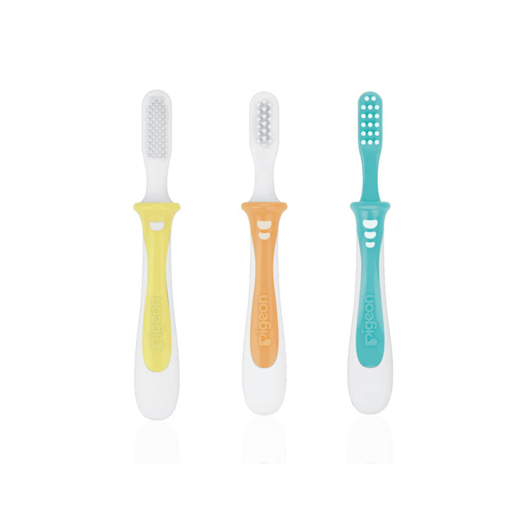 Pigeon Baby Training Toothbrush Set