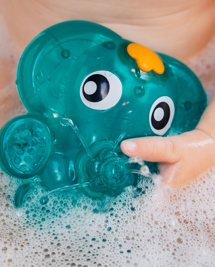 Playgro Light Up Squirty Bath Fountain