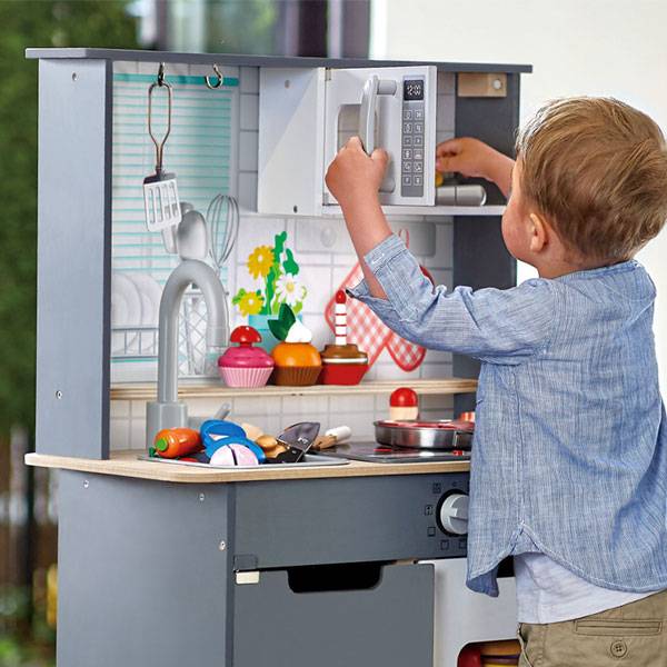 Hape Kitchen with Light and Sound 3y+