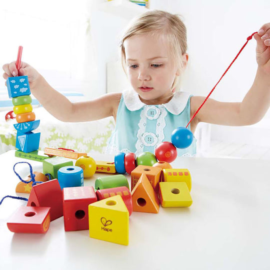Hape String-Along Shapes 3yrs+ 32pcs