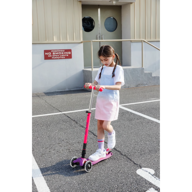 Micro 228 Maxi Deluxe Foldable Neon LED - Ultra Pink For Kids Age 5-12 Years