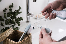 Translation missing: en.sections.featured_product.gallery_thumbnail_alt
