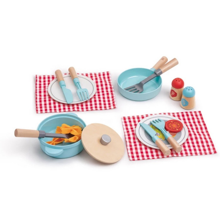 Hape Little Chef Cooking & Serve Play Set (2y+)