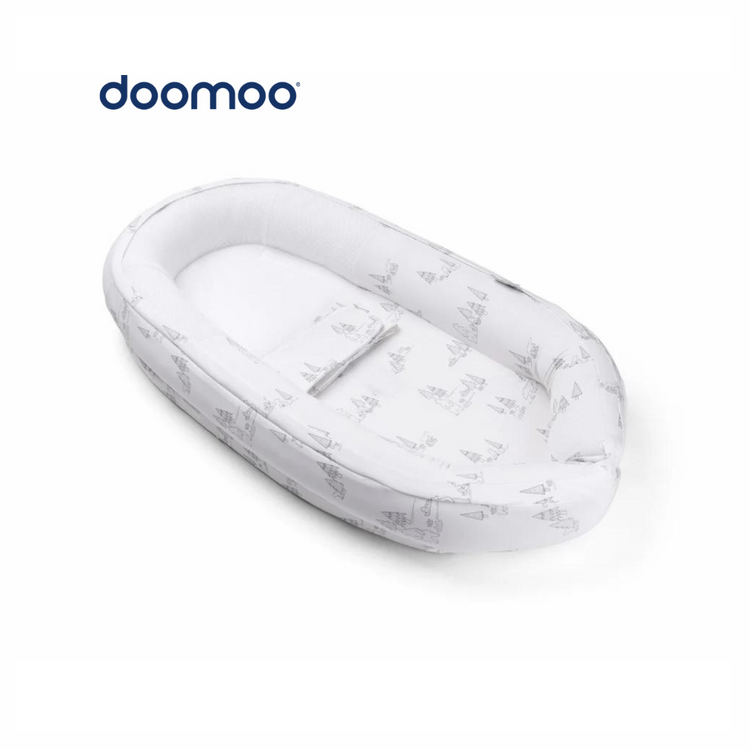 Doomoo Cocoon Baby Bed - Bear Family