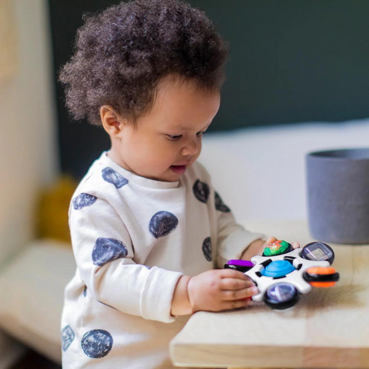 Baby Einstein Curiosity Clutch Twist & Pop Sensory Toy 3M+