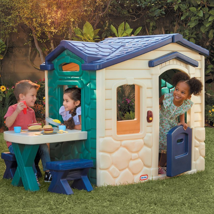 Little Tikes Picnic On The Patio Playhouse