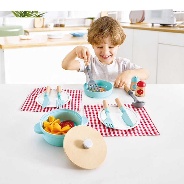 Hape Little Chef Cooking & Serve Play Set (2y+)