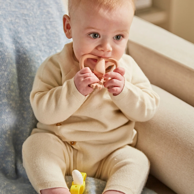 Matchstick Monkey Banana Soother & Teether Gift Set - Dusty Pink