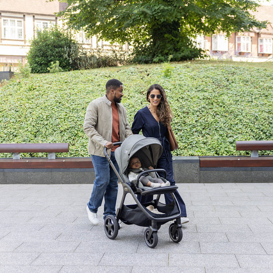 Joie Signature Finiti Multi-Mode Stroller - Ebony (Birth to 22 kg, approx. 4 years)