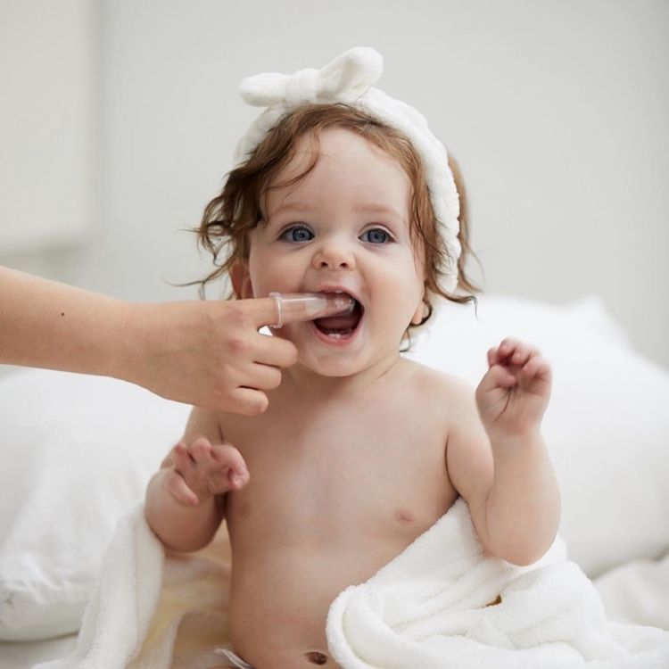 Babyjumi Silicone Finger Toothbrush