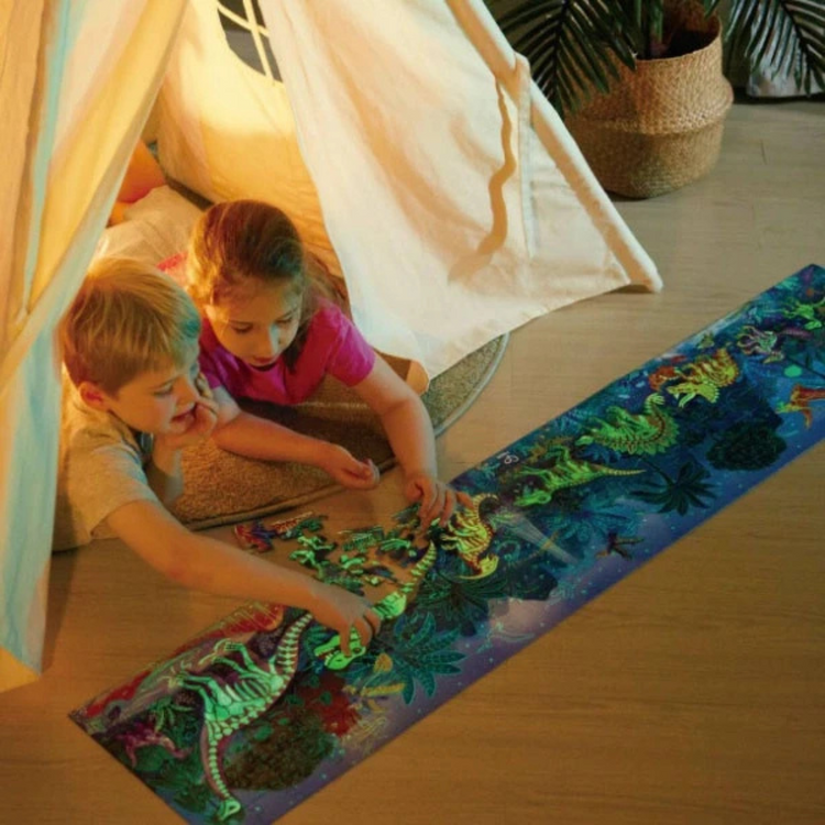 Hape 1632 Dinosaurs 1.5 Meter Long Puzzle - Glow In The Dark (6Y+)
