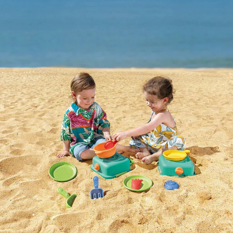 Hape 4106 Sandy Chef Beach Cooking Set Suitable For Age 18+ Months