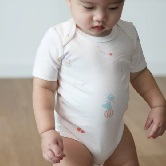 Twinkle Planet GOTS Organic Cotton Short Sleeve Bodysuit – Circus Dino