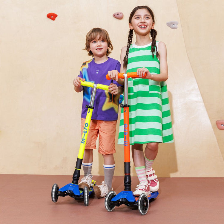 Micro 227 Maxi Deluxe Foldable Neon LED Scooter - Blaze Orange (5-12 Years)
