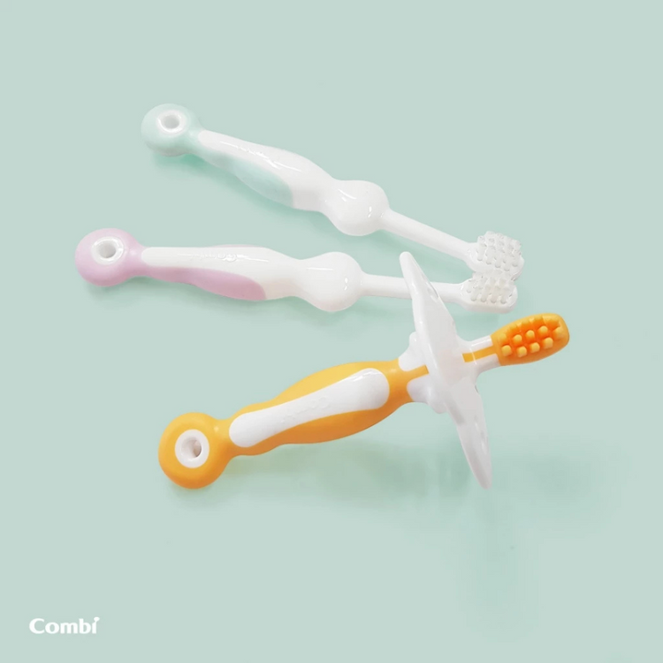 Combi Teteo Baby Toothbrush Set (6-12m+)