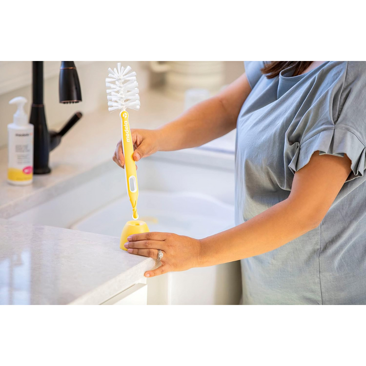 Medela Quick Clean Bottle & Teat Brush With Stand